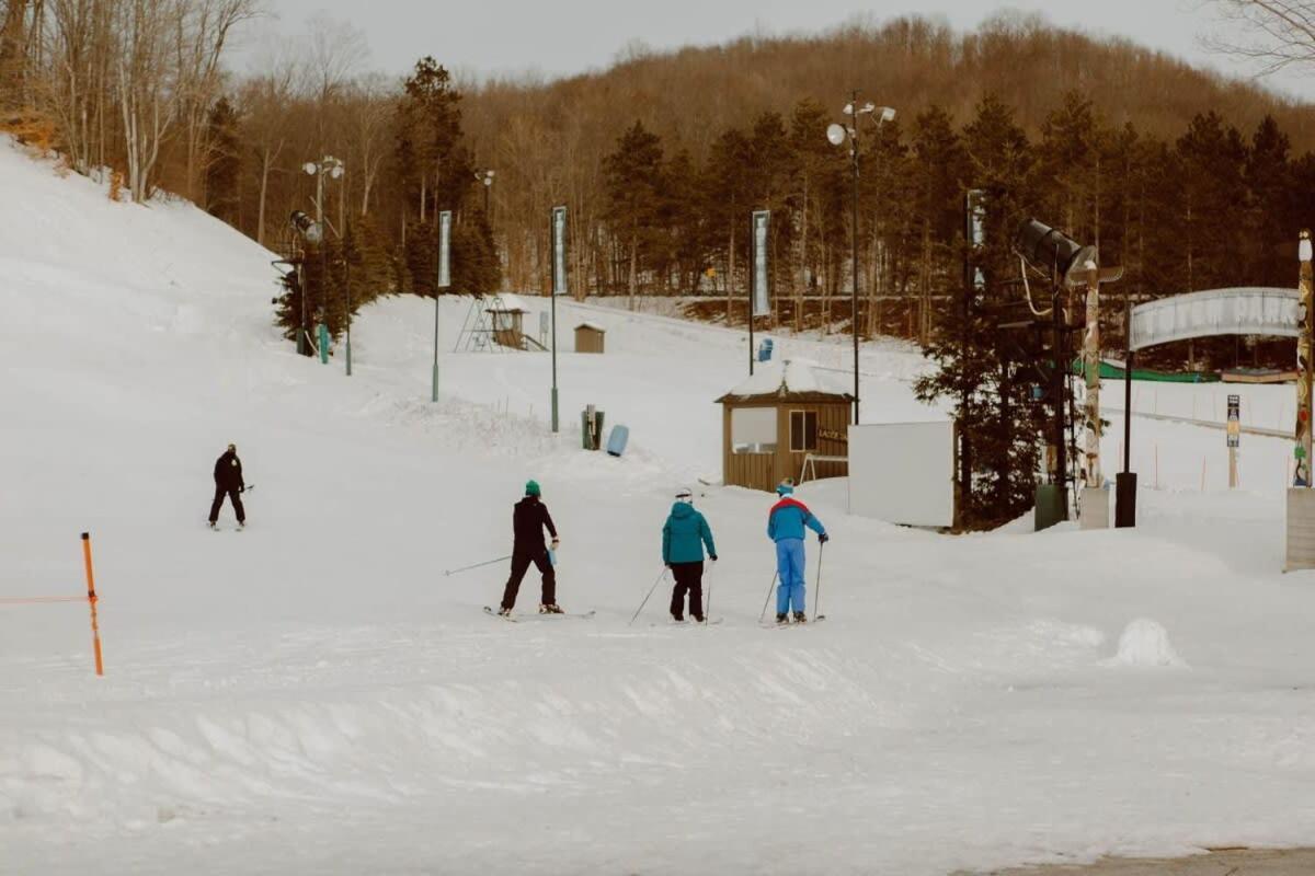 Crystal Mountain Cabin-Shuttle Pass Included! Thompsonville エクステリア 写真